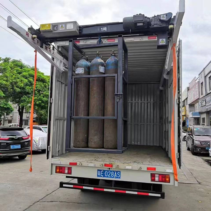 車載吊機石化行業(yè)應(yīng)用